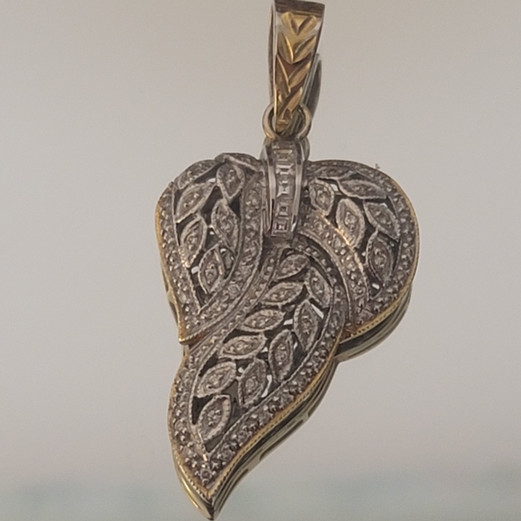 18k Pure Solid Yellow/White Gold & Mined Diamonds Pendant. Chain Not Included.
